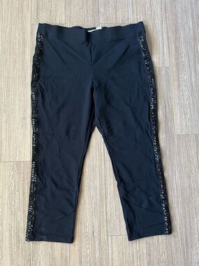 Liz Claiborne Black Stretch Capri Leggings with Sequin Trim
